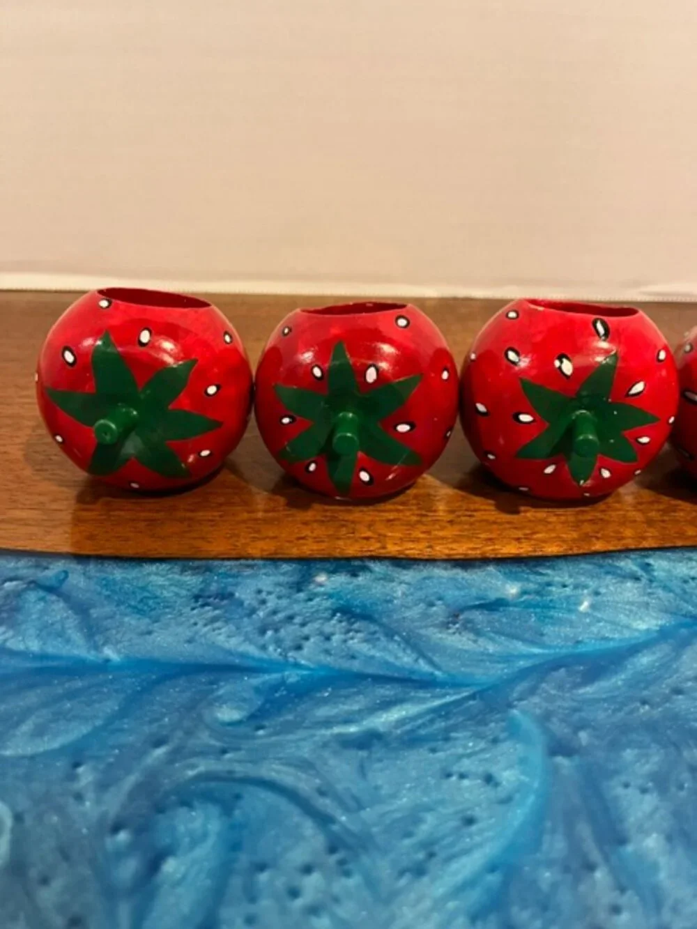 N/A strawberry wooden